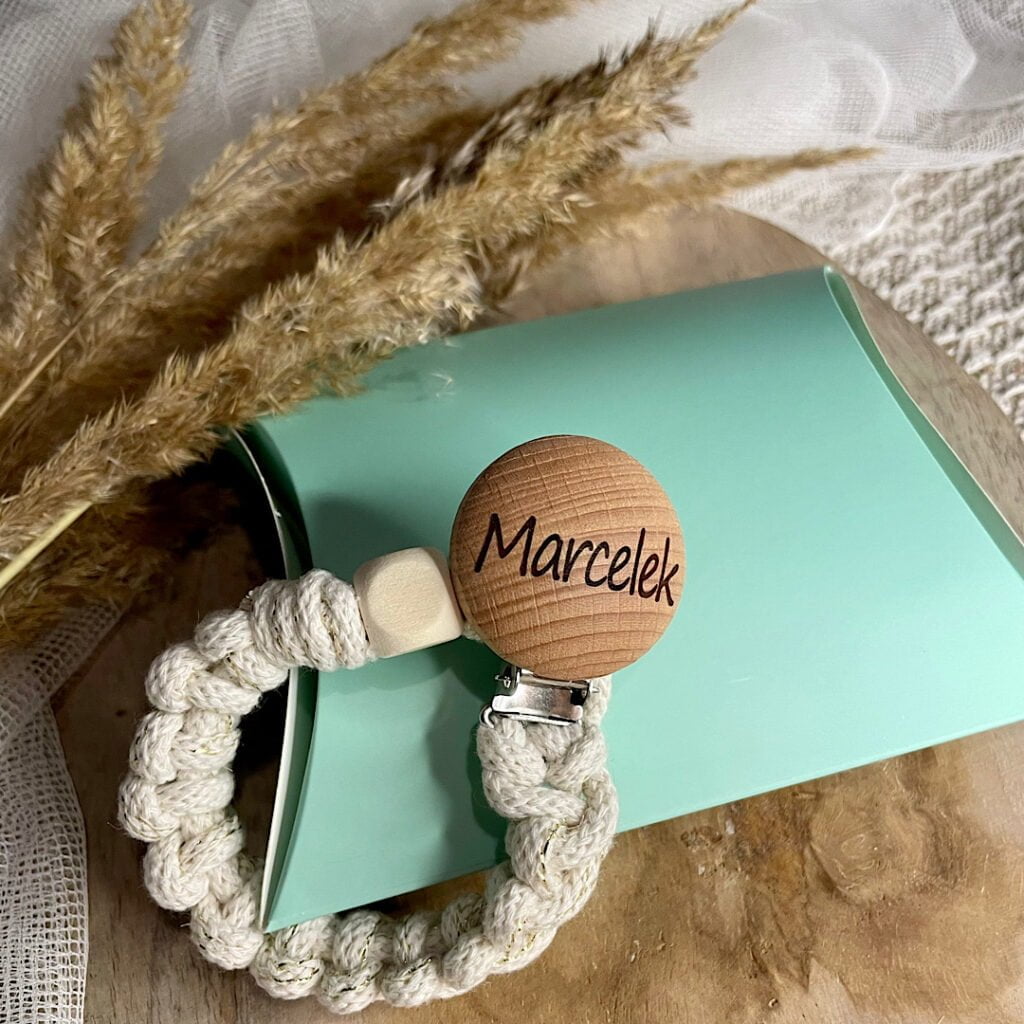 Zawieszka do smoczka z imieniem 